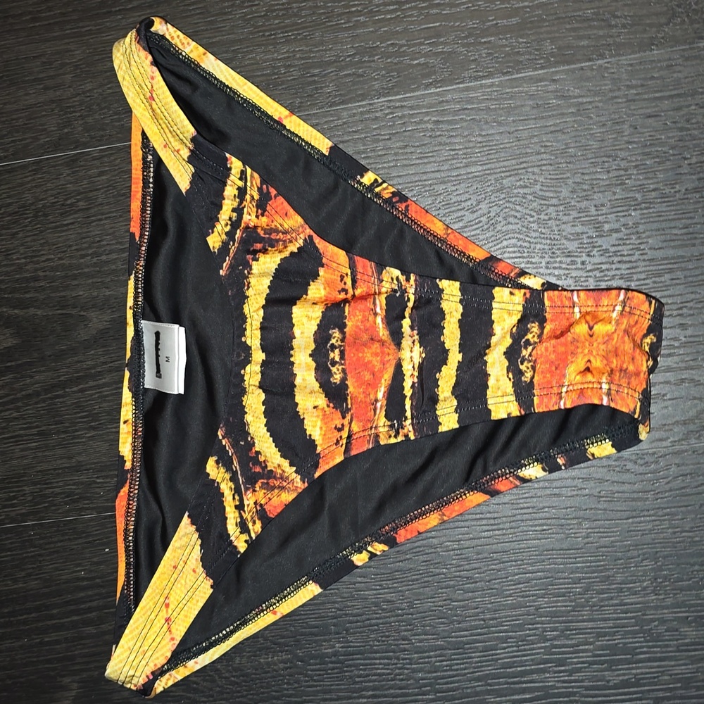 B Fyne Bikini Bottoms SIZE - M